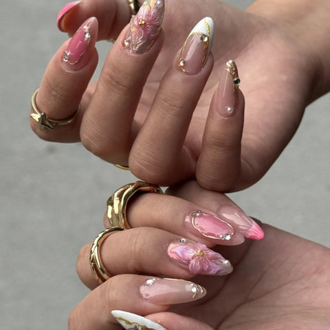 Pink SakuraCarefully designed pure handmade press-on gel nails