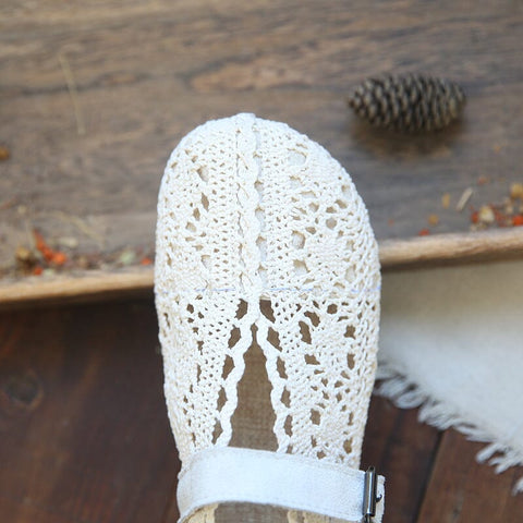 Women Hollow Retro Casual Flat Sandals