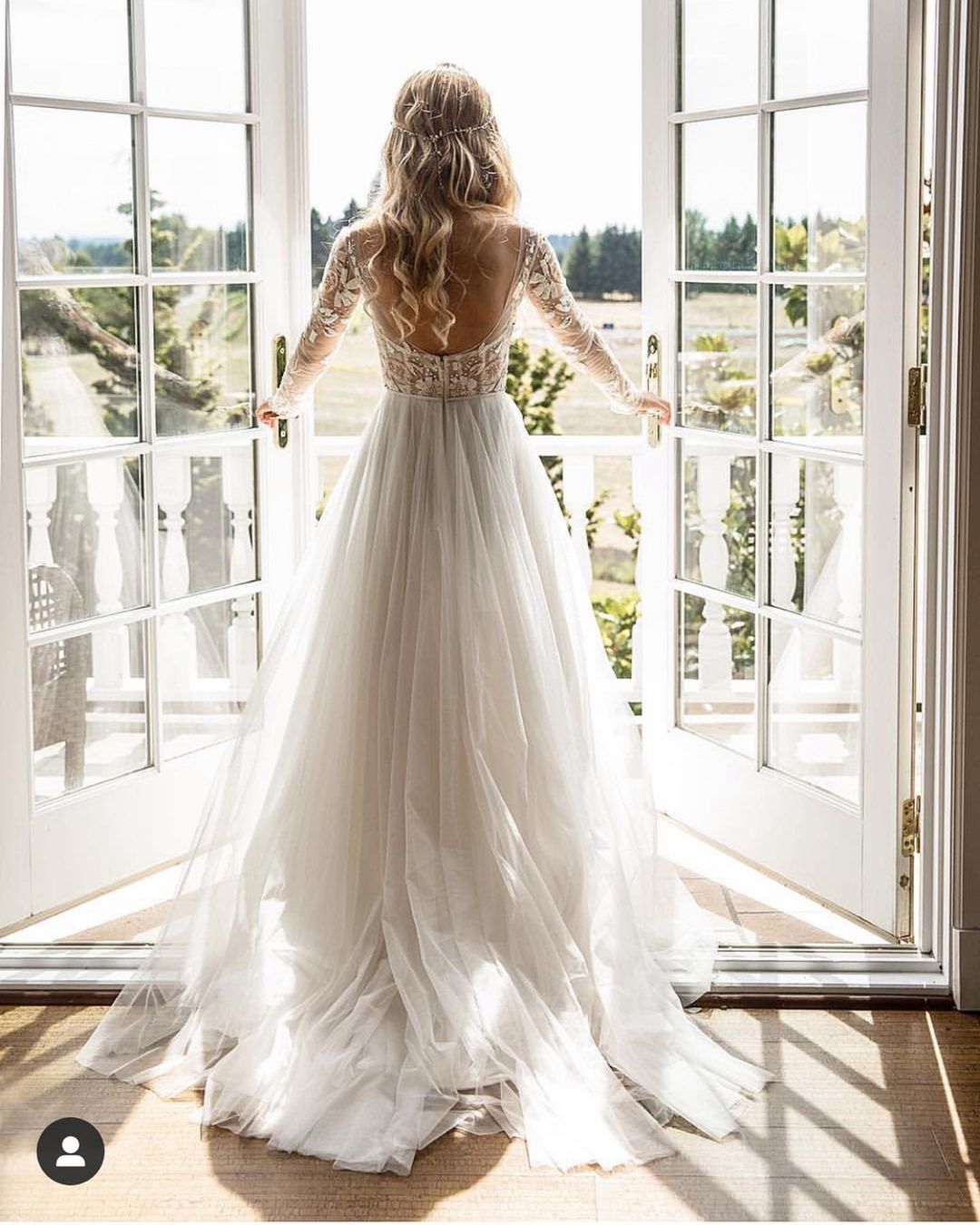 BMbridal Long Sleeves Beach Wedding Dress With Appliques Open Back