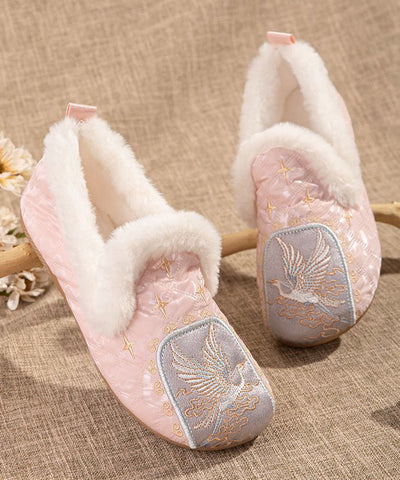 Rosa bequeme flache Schuhe mit flauschiger Wollfütterung und Stickerei