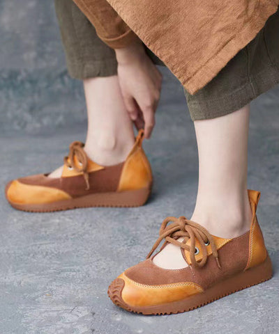 Boutique – Flache Schnürschuhe aus Wildleder in Kamel