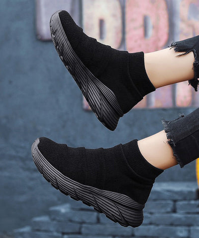 Kaffeefarbene, weiche, flache Schuhe mit Spleißplattform