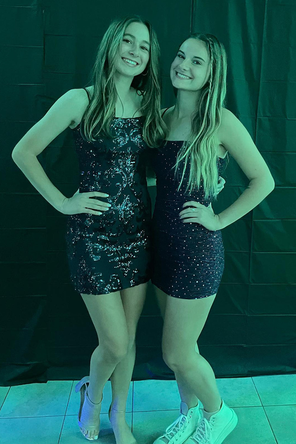 Emerald Green Spaghetti Straps Bodycon Homecoming Dress with Sequins