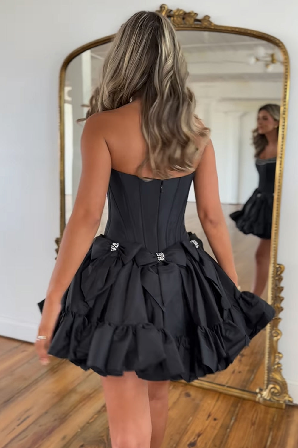 Trendy Black Strapless A-Line Satin Short Homecoming Dress with Bow