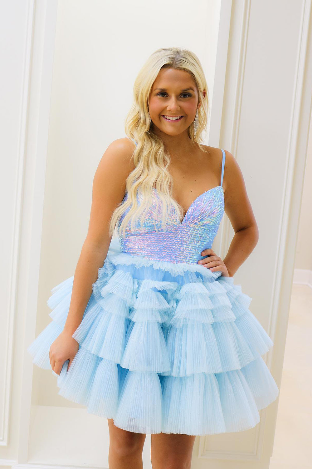 Light Blue Spaghetti Straps Tulle A-Line Tiered Short Homecoming Dress with Sequins