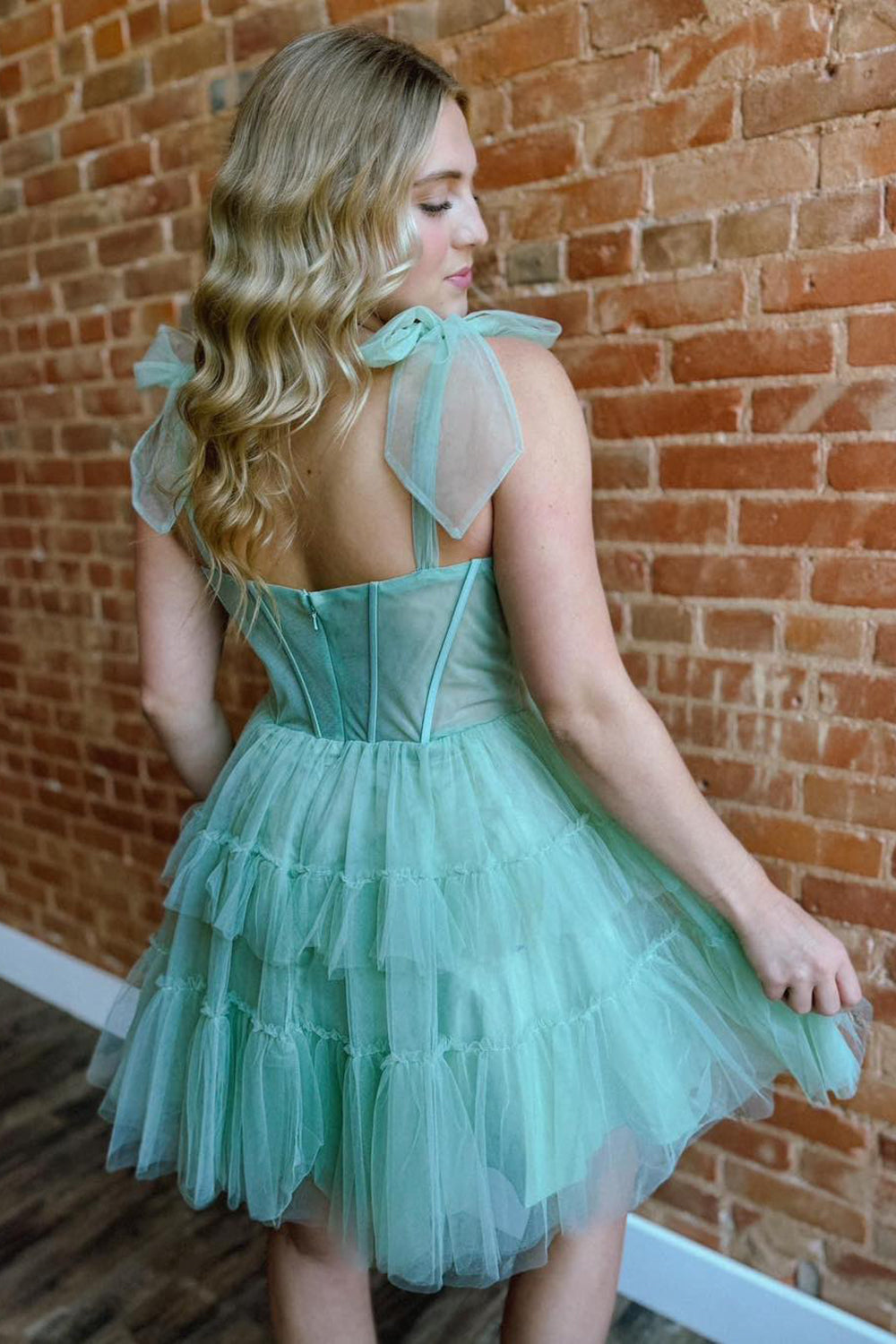 Green Adjustable Straps A-Line Tulle Tiered Short Corset Homecoming Dress