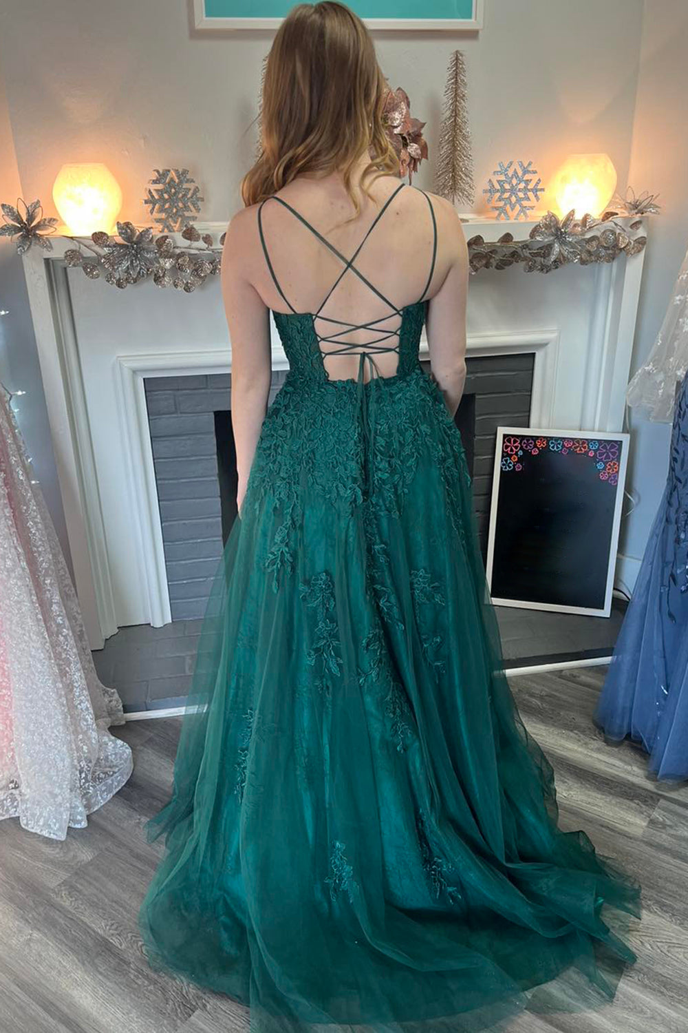 Dark Green Spaghetti Straps Tulle A-Line Long Prom Dress with Appliques