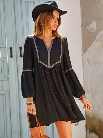 Langärmliges Minikleid im Boho-Stil