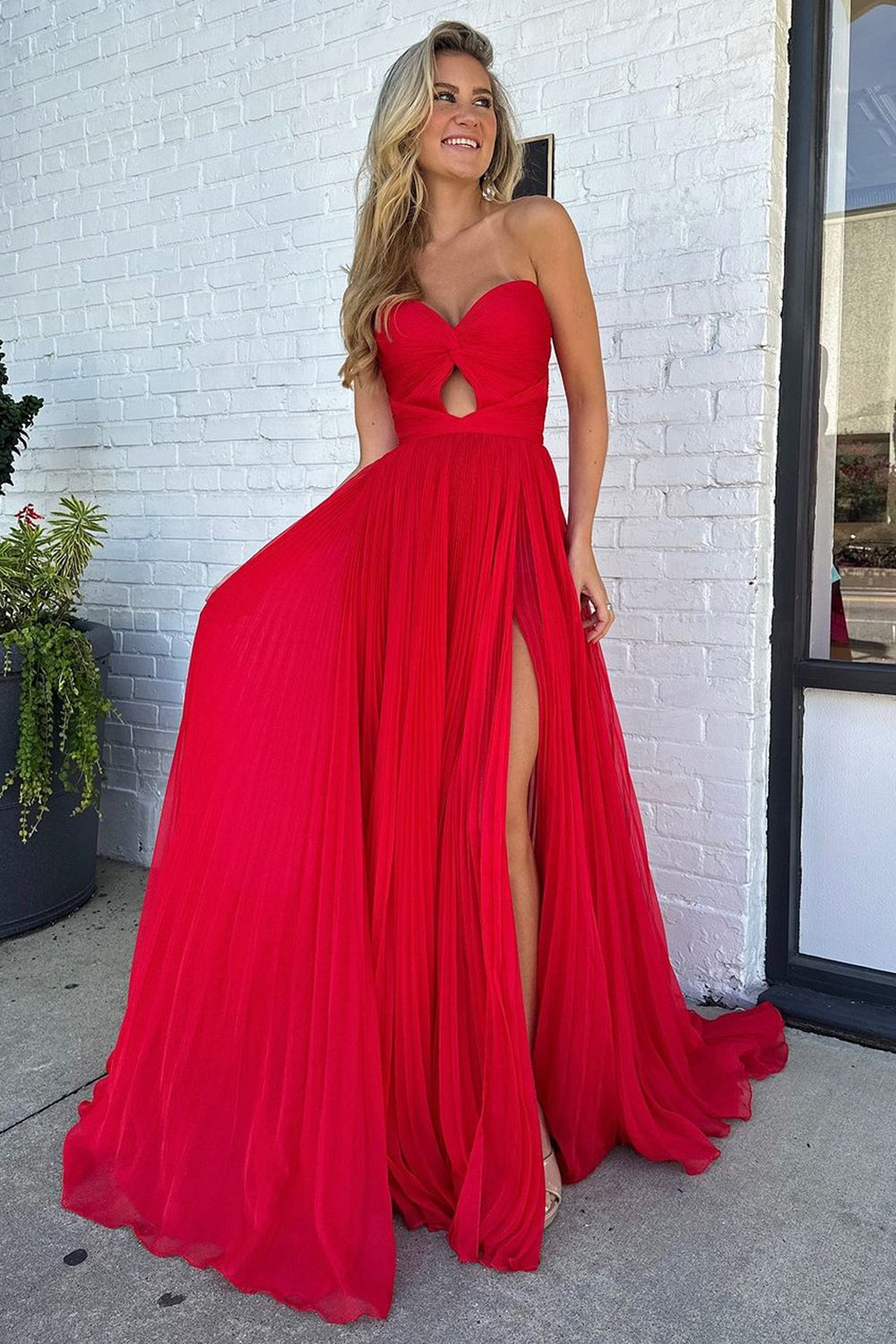 Trendy Red Sweetheart A-Line Chiffon Pleated Long Prom Dress with Slit