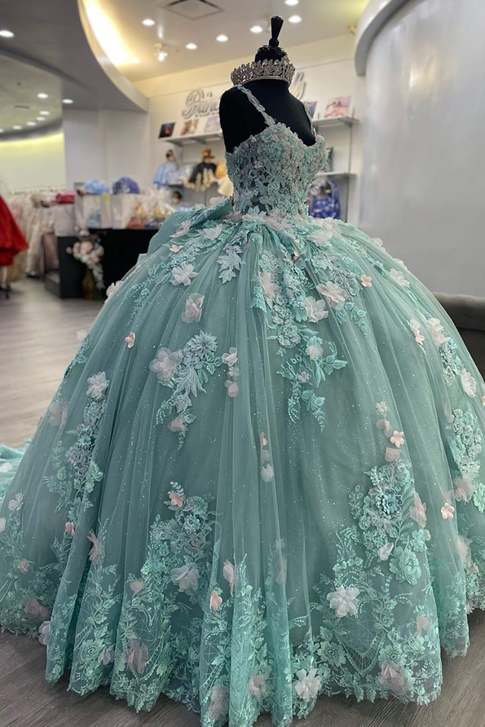 Sage Green Sweetheart Tulle Ball Gown Quinceanera Dress with Appliques