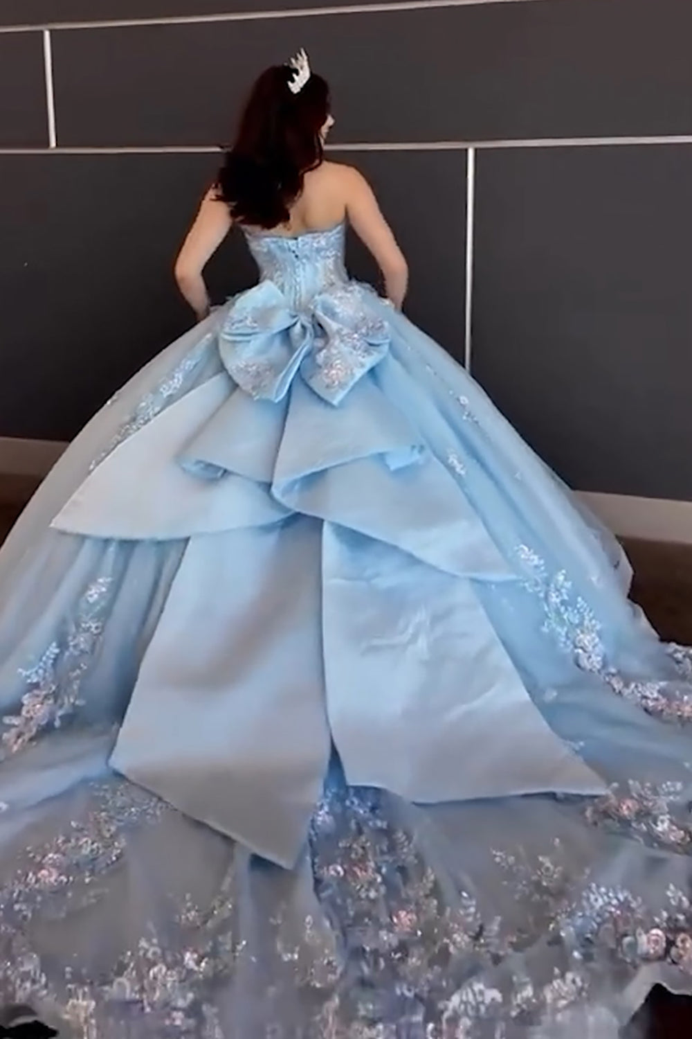 Sky Blue Sweetheart Tulle Ball Gown Applique Quinceanera Dress with Beading