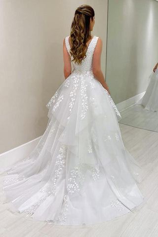 Fabulous Floor-Length A-Line V-Neck Sleeveless Tulle Wedding Dresses with Appliques