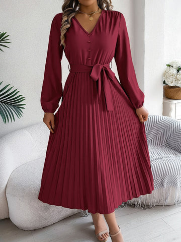 Plissiertes, gebundenes Midikleid mit V-Ausschnitt und langen Ärmeln
