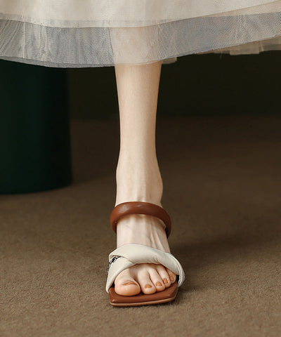 Feine, gespleißte Kitten Heels in Lila aus Kunstleder