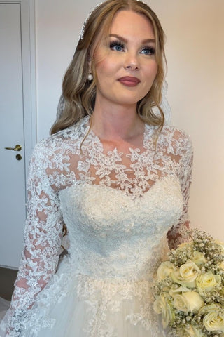 Long Sleeves Princess Wedding Dress With Lace Appliques High Neck