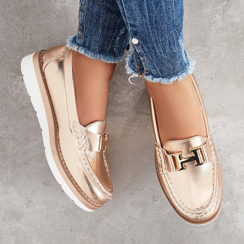 Lässige Slipper aus Leder mit flacher Plateausohle