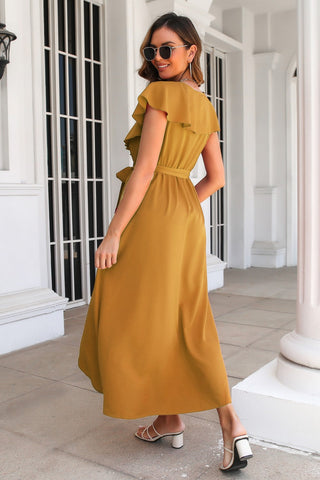 Midikleid mit Schlitz, Rüschen und Überschlag