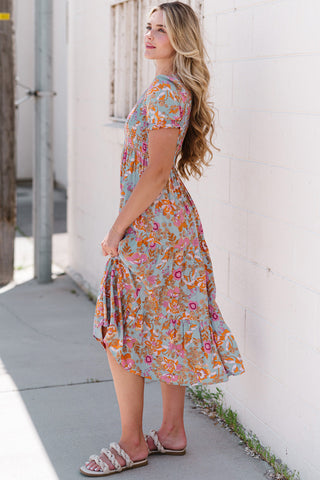 Midikleid mit Blumenmuster, Volantärmeln und Rundhalsausschnitt