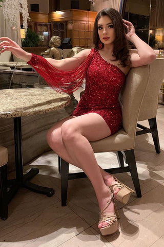 Stylish Sheath One Shoulder Red Sequins Short Homecoming Dress with Tassel