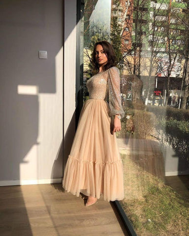 Champagner Ballkleid mit langen Ärmeln und Tüllrock