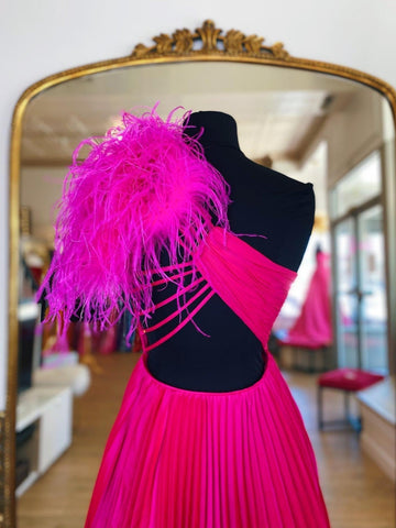 A-Linien-Ballkleid aus Taft mit Plissierung und One-Shoulder-Träger