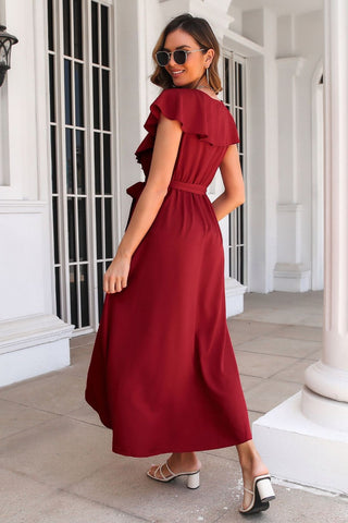 Midikleid mit Schlitz, Rüschen und Überschlag