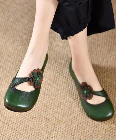 Bequeme flache Schuhe aus Rindsleder mit Blumenmuster in Grün für Damen