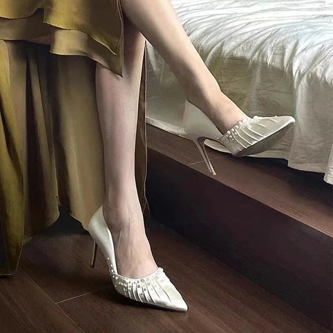 Spring and Autumn New Pointed Shallow Mouth High Heels Women's White Pleated Pearl Bridesmaid Bridesmaid Wedding Shoes