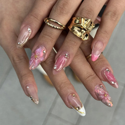 Pink SakuraCarefully designed pure handmade press-on gel nails