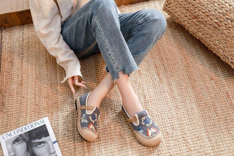 New Butterfly Embroidered Cloth Shoes with Fresh Shallow