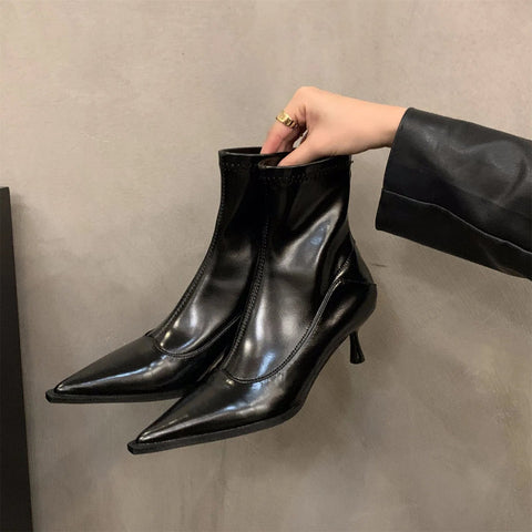 - Herbst und Winter Neue Damenschuhe High Heel Spitz Französische Kurze Stiefel Damenschuhe Plüsch Schlanke Stiefel Koreanische Kleine Stiefeletten