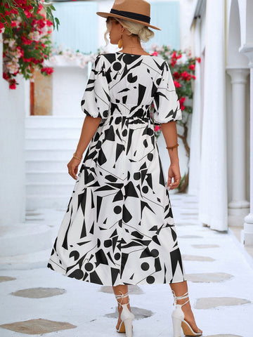Bedrucktes Kleid mit Überwurf und Ballonärmeln