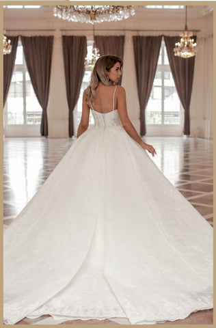 Sleeveless Ball Gown Wedding Dress Spaghetti-Straps Lace