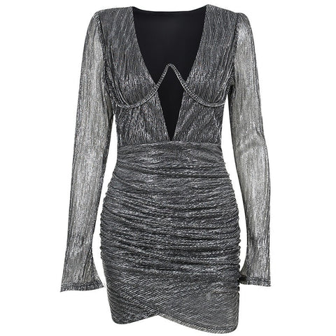 Eng anliegendes, sexy, langärmliges, plissiertes Kleid mit gepolsterten Schultern und tiefem V-Ausschnitt aus Stahlringen