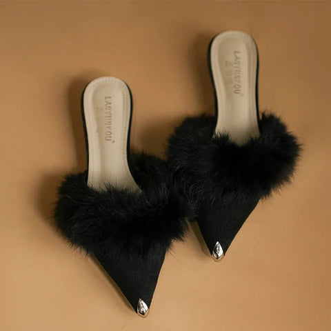Sexy Chunky Hausschuhe Frauen Pelz Spitz Schuhe 2024 Mode Neue Winter Party Slingback Samt Kurze Stiefel Weibliche Chaussure