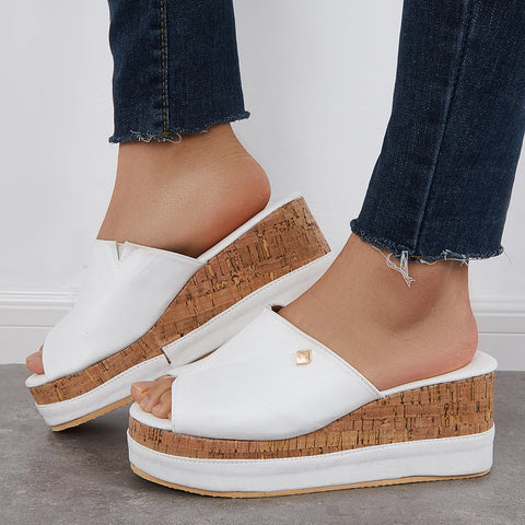 Bequeme Slip-on-Sandalen mit Kork-Fußbett und Plateau-Keilabsatz