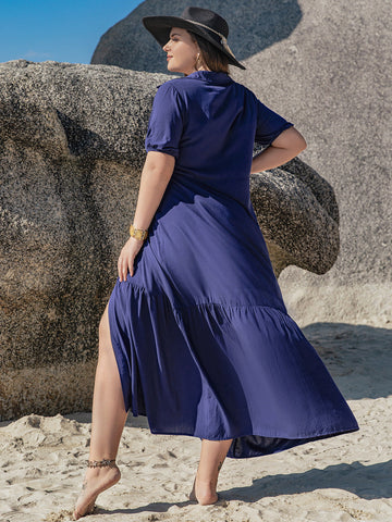 Kurzärmliges Midikleid mit Kragen in Übergröße