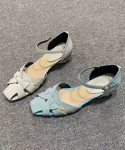 Elegante flache Sandalen mit ausgehöhltem Schnallenriemen Hellblau