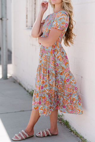 Midikleid mit Blumenmuster, Volantärmeln und Rundhalsausschnitt