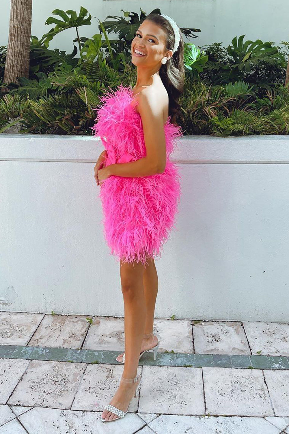 Sheath Strapless Pink Short Homecoming Dress with Feathers
