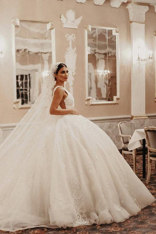 V-Neck Sleeveless Ball Gown Wedding Dress With Lace