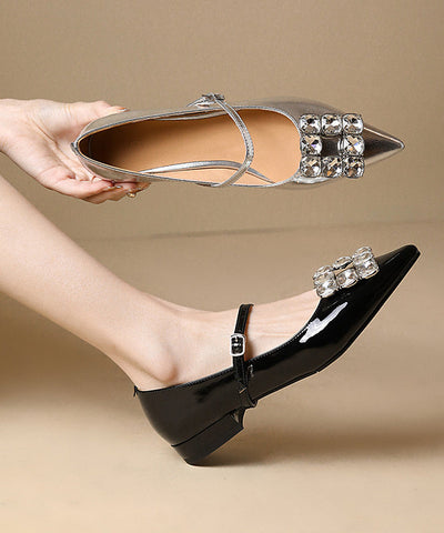 Schwarze flache Schuhe für Frauen Schnallenriemen Spitzschuh 2024 Neu