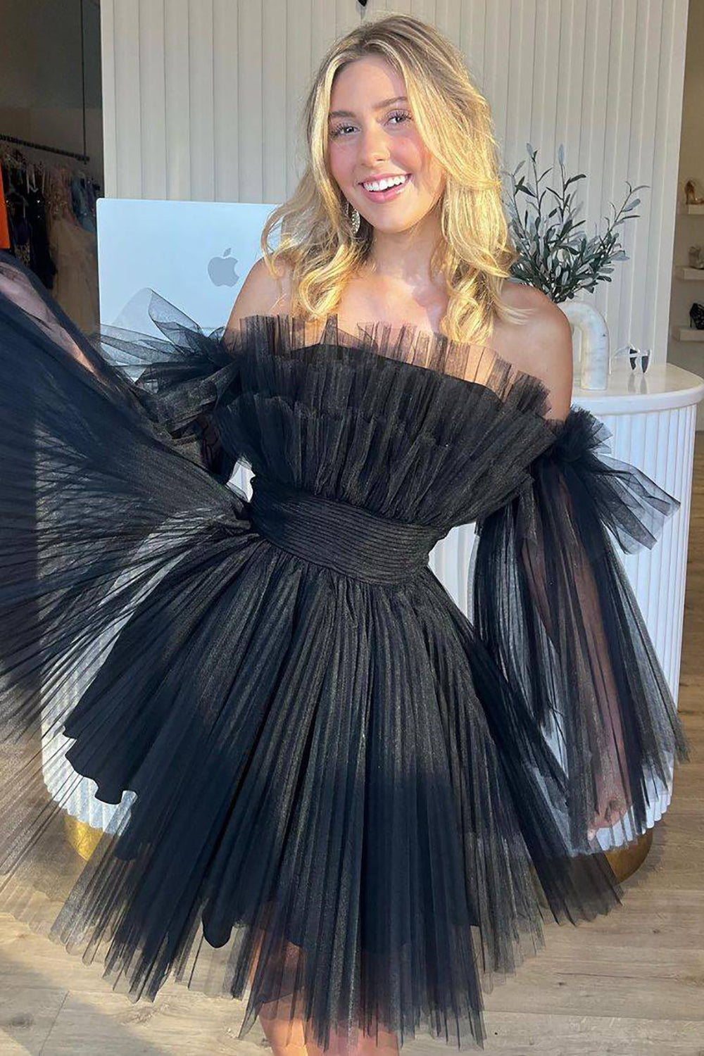 Admirably Chic A Line Strapless Black Tulle Short Homecoming Dress with Ruffles