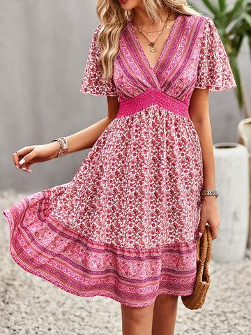 Minikleid mit Blumenmuster, gesmokten Taillenärmeln