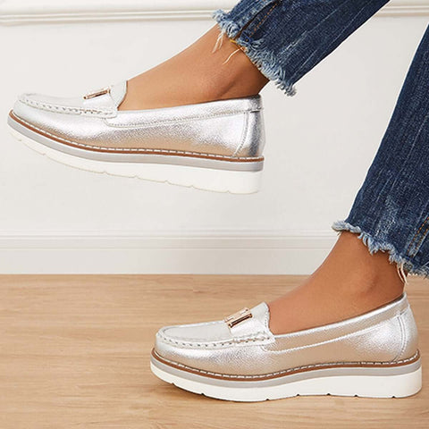 Lässige Slipper aus Leder mit flacher Plateausohle