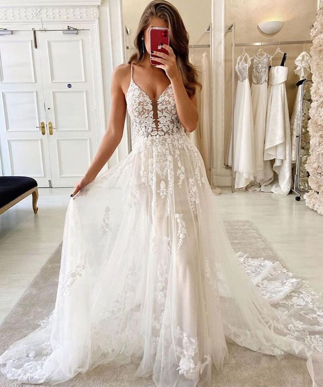 BMbridal Spaghetti-Straps Lace Wedding Dress Sleeveless Online