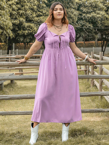 Rosa, kurzärmliges Midikleid mit Bindeband am Hals in Übergröße