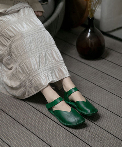Bequeme grüne Flats aus Rindsleder, handgefertigt, flache Schuhe mit Schnallenriemen