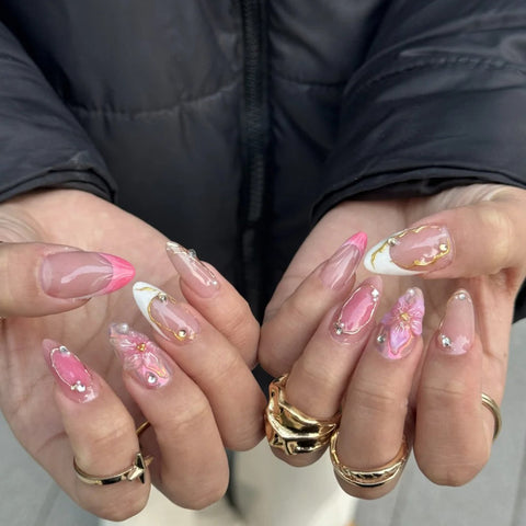 Pink SakuraCarefully designed pure handmade press-on gel nails