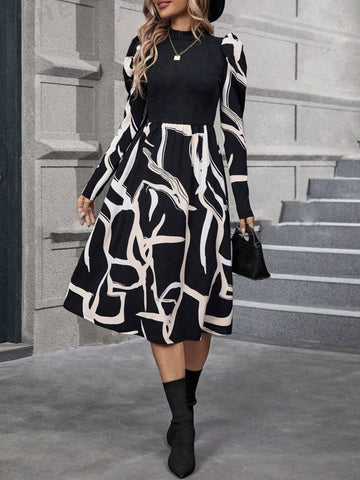 Bedrucktes Minikleid mit Stehkragen und Puffärmeln